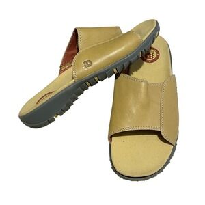 Women's Dunham Yellow Suede Leather Slides Sandals Sz 9 Vacation‎ Summer